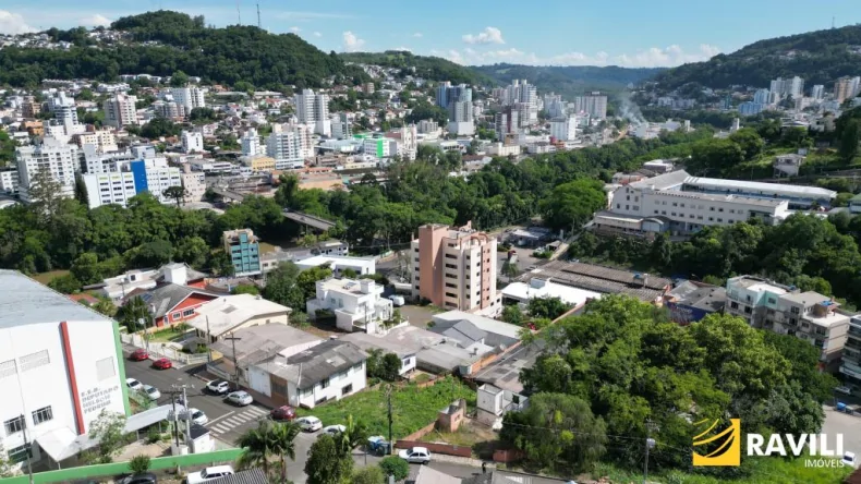 Terreno Bem Localizado à Venda!