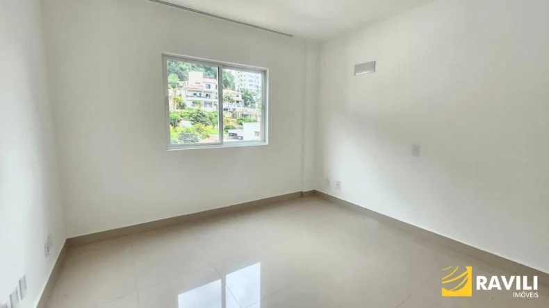 Amplo Apartamento para Locação