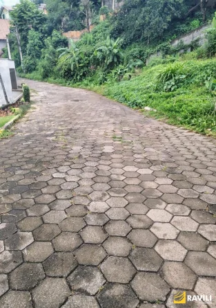Terreno à Venda no Bairro Santa Tereza.
