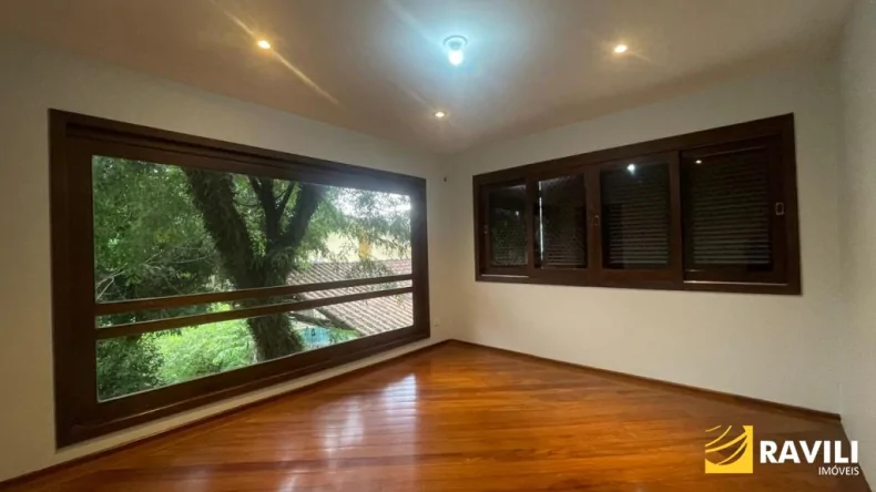 Casa com Piscina para Locação próximo ao Centro!