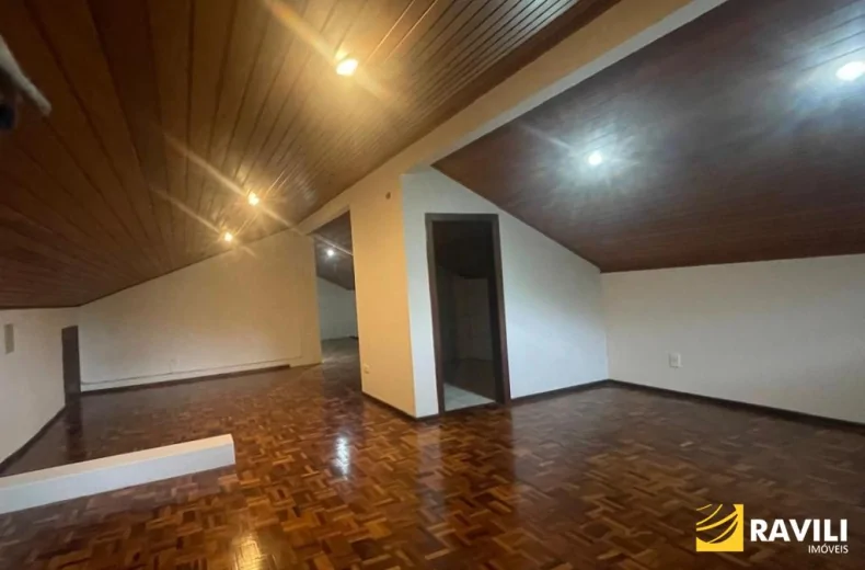 Casa com Piscina para Locação próximo ao Centro!