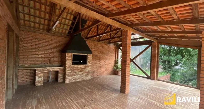 Casa com Piscina para Locação próximo ao Centro!