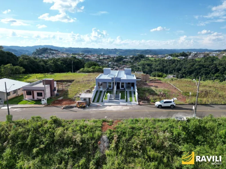 Duas Casas Geminadas para Venda no Loteamento Vila Germânica!