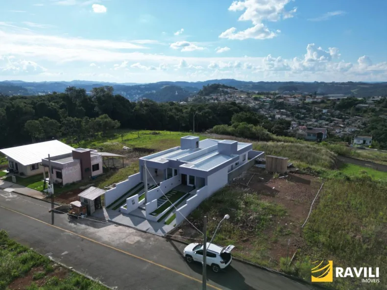 Duas Casas Geminadas para Venda no Loteamento Vila Germânica!
