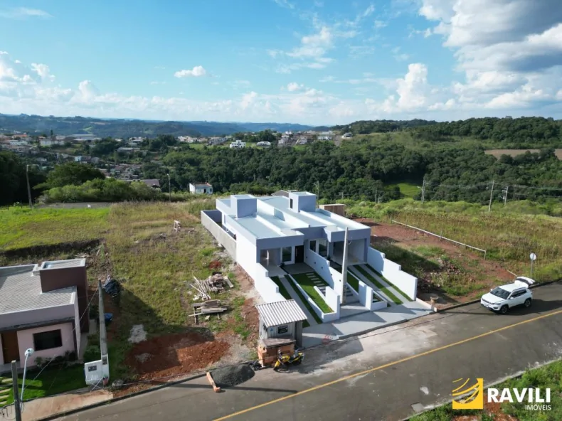 Duas Casas Geminadas para Venda no Loteamento Vila Germânica!