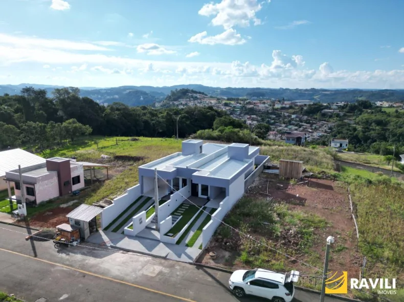 Duas Casas Geminadas para Venda no Loteamento Vila Germânica!