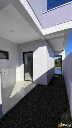 Duas Casas Geminadas para Venda no Loteamento Vila Germânica!