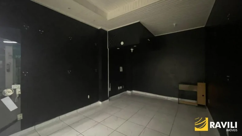 Sala Comercial Térrea para Locação no Shopping XV!