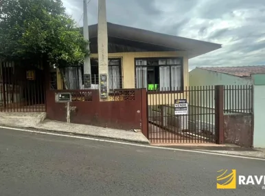 Casa com 2 Pavimentos para Venda no Bairro Cruzeiro do Sul!