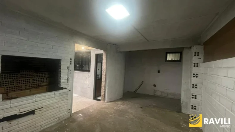 Casa com 2 Pavimentos para Venda no Bairro Cruzeiro do Sul!