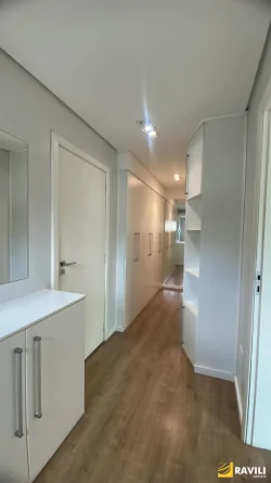 Amplo Apartamento Semimobiliado para Locação!