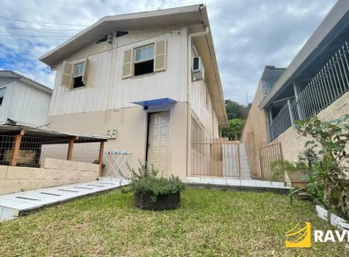 Casa Pavimento Superior para Locação no Bairro Vila Pedrini!