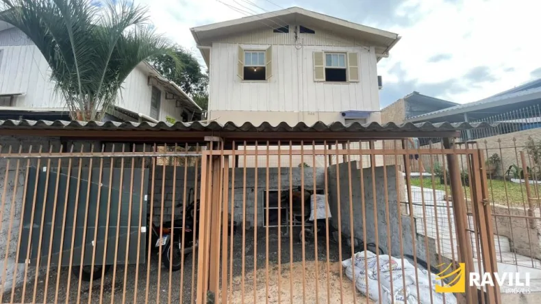 Casa Pavimento Superior para Locação no Bairro Vila Pedrini!