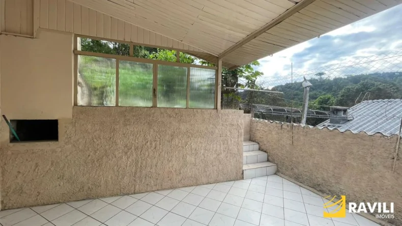 Casa Pavimento Superior para Locação no Bairro Vila Pedrini!