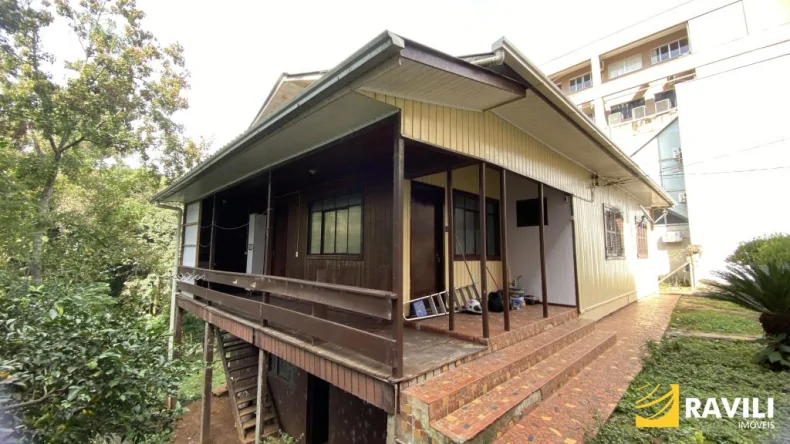 Ampla Casa para Locação na Av XV de Novembro em Joaçaba!