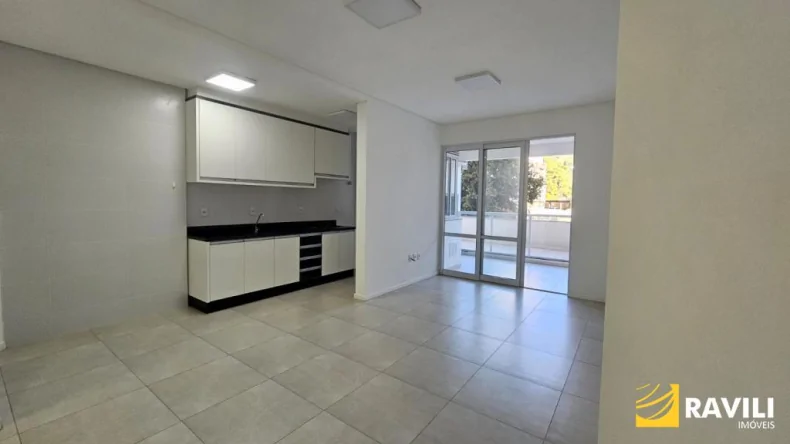 Amplo Apartamento para Locação