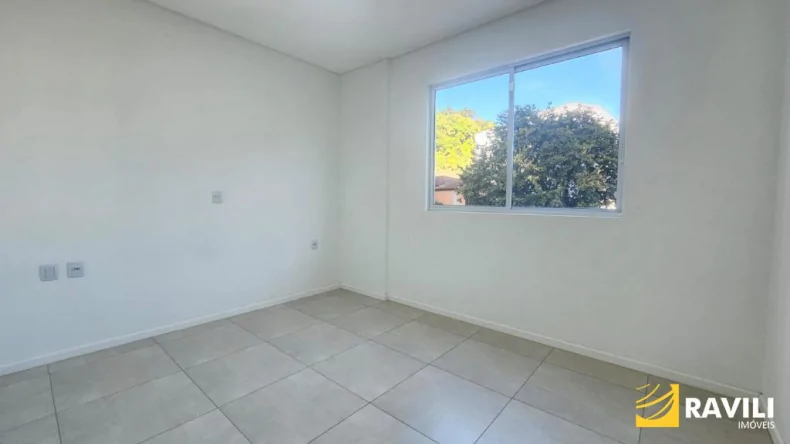 Amplo Apartamento para Locação