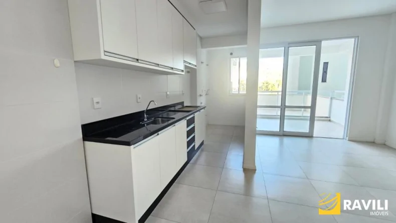 Amplo Apartamento para Locação