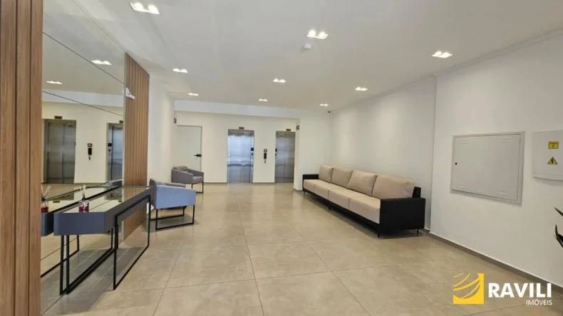 Amplo Apartamento para Locação