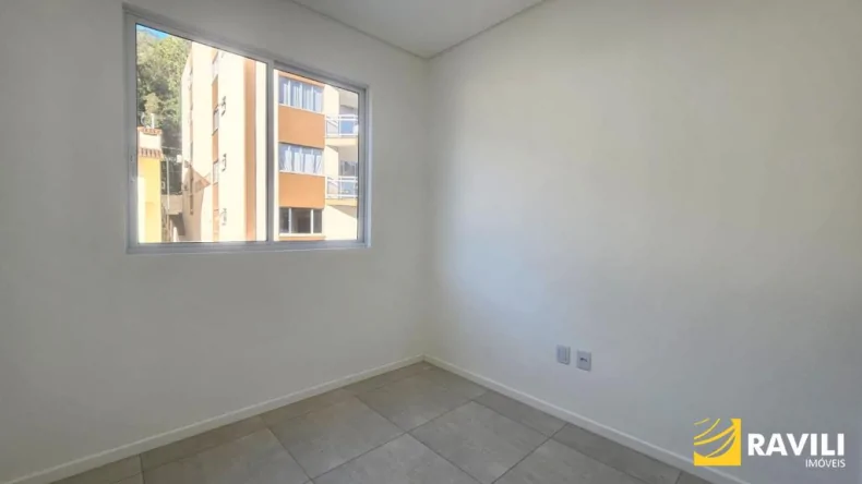 Amplo Apartamento para Locação