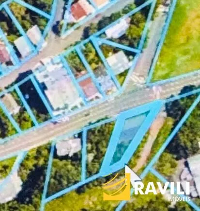 Terreno Exclusivo com 1.000m² e Casa de 260,68m² que Necessita Reforma para Venda no Bairro Vila Pedrini/SC!