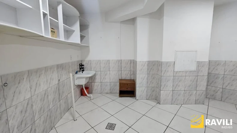 Amplo Apartamento para Locação 