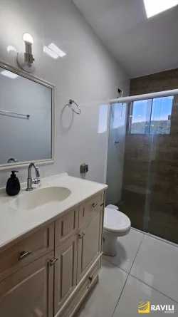 Amplo Apartamento para Locação 
