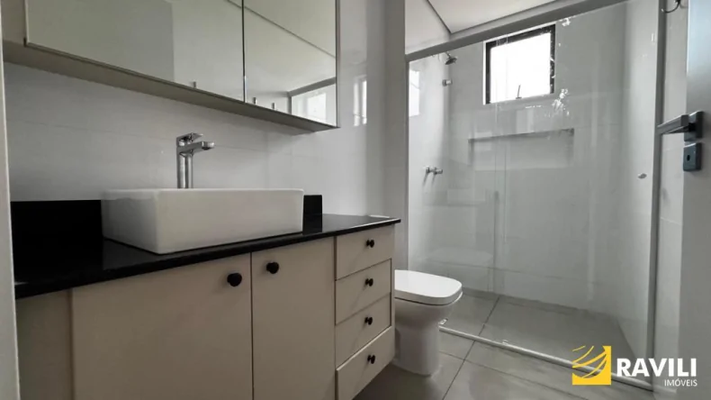 Amplo Apartamento para Locação