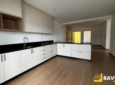 Amplo Apartamento para Locação