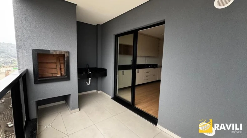 Amplo Apartamento para Locação