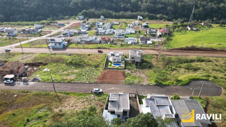 Terreno à Venda com 360m² no Loteamento Santini, Bairro das Nações!