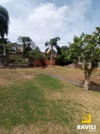 Amplo terreno com Casa para Venda 