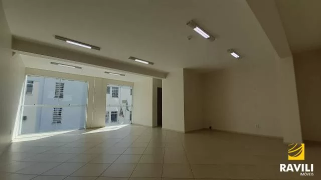 Ampla Sala Comercial para Venda 